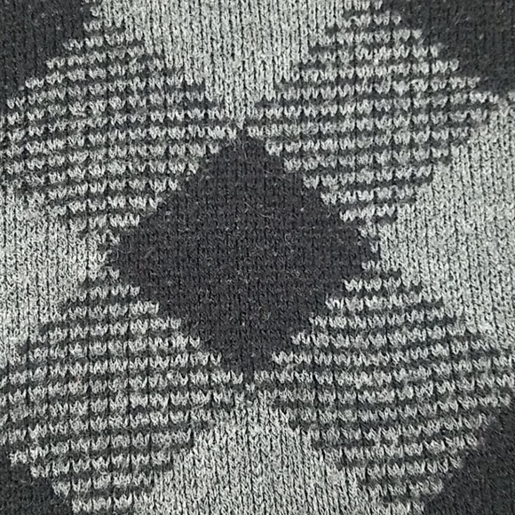 Cowl neck sweater vest with pockets - Picture 2 of 4